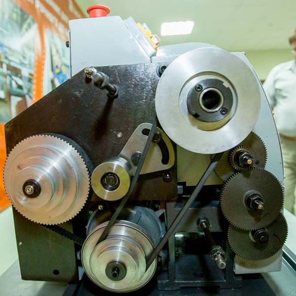 MML 250x550M Фото приводу і гітари токарного верстата MML 250x550 M